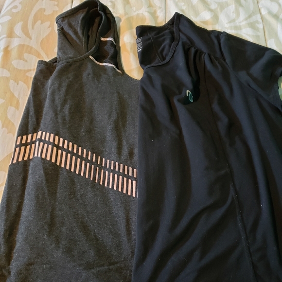 Two tops penningtons-activezone and nola - Picture 1 of 1